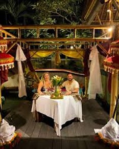 Romantic Ubud Restaurant Experience Love and Luxury