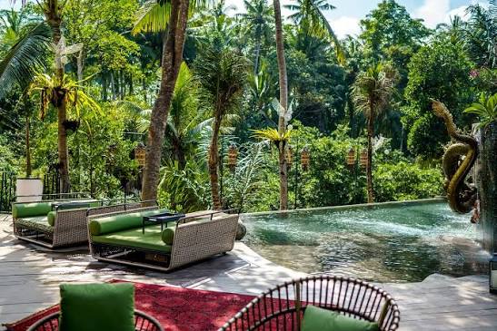 Discover the Best Bali Jungle Bar Lounge at Tebasari Resto